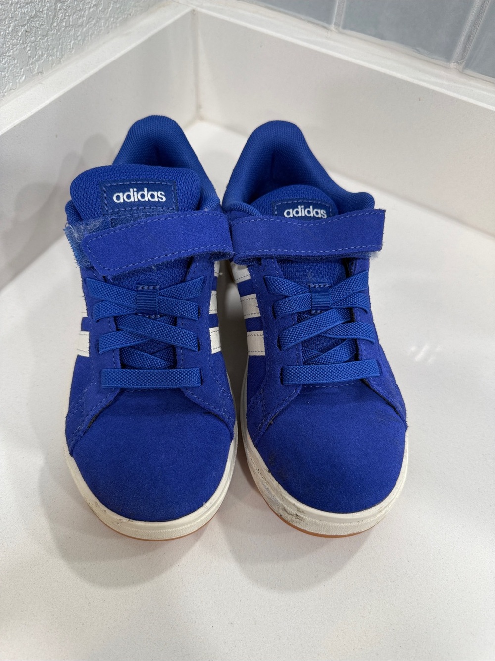 adidas Grand Court 00s Kids Blue and White Low-Top Sneakers
